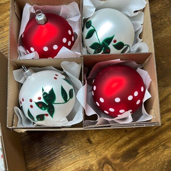 Vitbis Christmas Vintage Glass Ornaments with Crown set of 4 Made in Poland - Picture 7 of 9